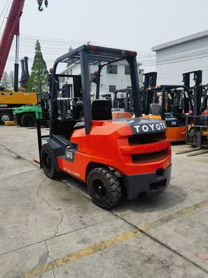 3T Diesel vorkhef Toyota 7F30 8F30 voor landbouwbedrijven Gebruikt ToyotaFDZN30 in goede staat