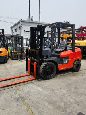 3T Diesel vorkhef Toyota 7F30 8F30 voor landbouwbedrijven Gebruikt ToyotaFDZN30 in goede staat