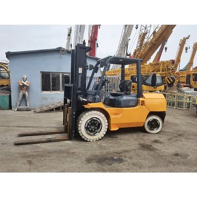 5000 kg Toyota 7f50 vorklift met 3 masten en 6000 mm hefhoogte in Shanghai