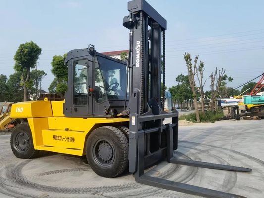 Top- tweedehands Komatsu FD160 met dieselmotor en 1150 mm vorklengte