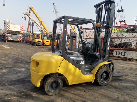 Gebruikte Japan Komatsu FD30-16 FD25 FD30T-16 FD30 2,5 ton 3 ton 5 ton diesel vorkheftrucks