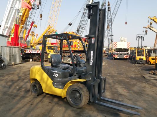 Gebruikte Japan Komatsu FD30-16 FD25 FD30T-16 FD30 2,5 ton 3 ton 5 ton diesel vorkheftrucks