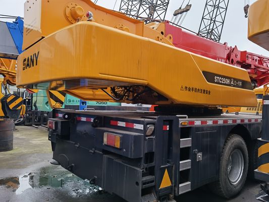 SANY STC250 mobiele kraan met een hefvermogen van 25 ton en originele hydraulische cilinder