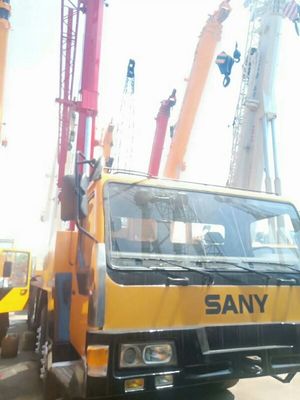 Gebruikte SANY vrachtwagenkraan 55 ton met originele hydraulische klep in goede staat