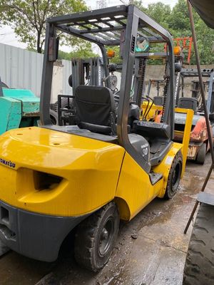 4300 kg Gewicht Gebruikt Komatsu FD30 Vorklift voor Japan FD30 FD50 FD70 FD100 FD150 FD200