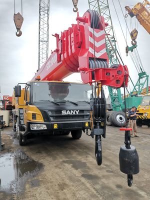 100 ton SANY STC1000 vrachtwagenkraan met een capaciteit van 220 ton en originele hydraulische klep