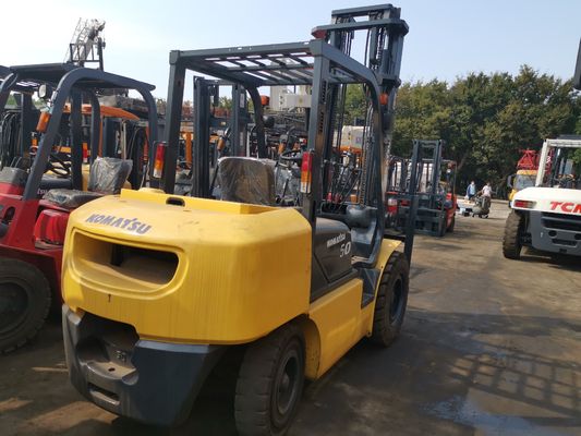 De best verkochte gebruikte Komatsu 2,5 ton 3,5 ton 5 ton vorkhefmachines in goede staat