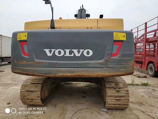 Gebruikte Volvo EC250 hydraulische graafmachine met lage werktijden in Shanghai