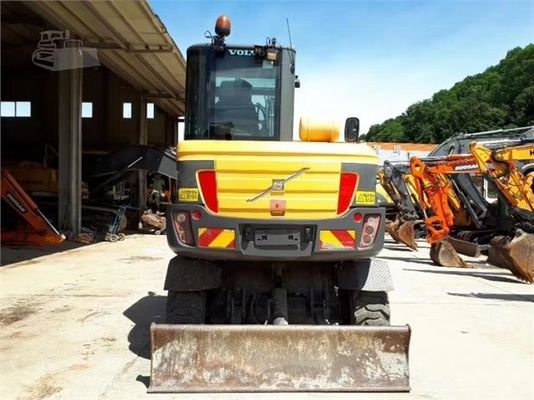 Tweedehands Volvo EW60 wielgraafmachine in goede staat en andere emmercapaciteit