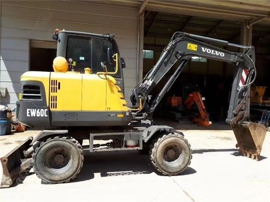 Volvo EW60 2 ton miniwielgraver met andere emmercapaciteit in goede staat