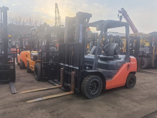 Gebruikte Japan Toyota FD25 Diesel Vorklift met Routine Vork Lengte en tegen betaalbare prijzen