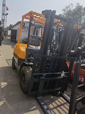 TCM FD20 T5 3 ton vorkheftruck voor multifunctionele routine vorkbreedte in gebruik