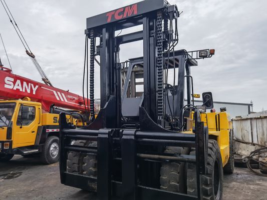 TCM FD230 12-25 ton dieselforklift voor het laden en lossen van containers