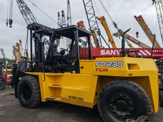 TCM FD230 12-25 ton dieselforklift voor het laden en lossen van containers