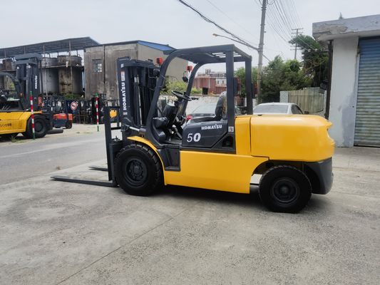 1200 mm vorkbreedte handmatige krachtbron Gebruikte Komatsu FD50 5 ton vorklift in goede staat