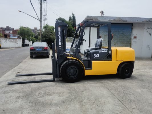 1200 mm vorkbreedte handmatige krachtbron Gebruikte Komatsu FD50 5 ton vorklift in goede staat