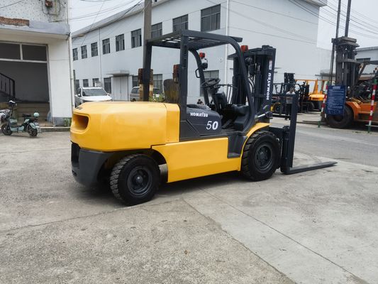 1200 mm vorkbreedte handmatige krachtbron Gebruikte Komatsu FD50 5 ton vorklift in goede staat