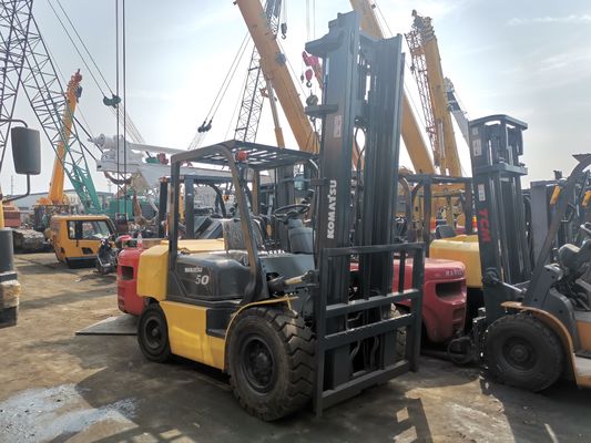 Japan Komatsu 5T FD25 FD30T-16 Diesel vorkheftrucks met totale afmetingen 2,7*1,2*2,1m