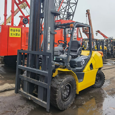 Shanghai Instock Komatsu FD50-10 5ton Vorklift met 2,5ton 3ton 3,5ton 5ton 7ton 15ton