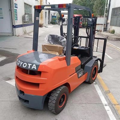 Toyota FD30 Gebruikte vorkhef van 3 ton met gewone vorkbreedte in goede staat gemaakt in Japan