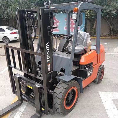 Toyota FD30 Gebruikte vorkhef van 3 ton met gewone vorkbreedte in goede staat gemaakt in Japan