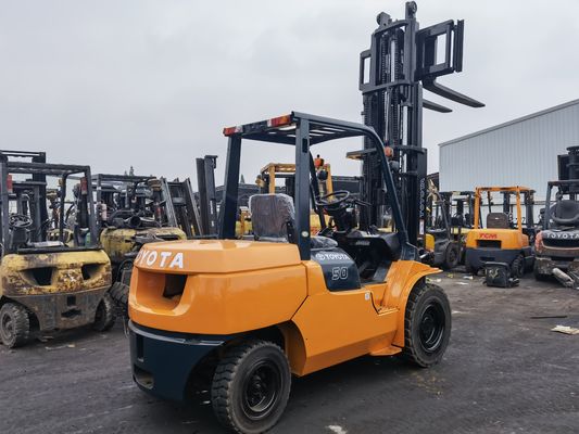 Chinese 4 ton vorkheftruck 5 ton diesel vorkheftruck met 5000 kg gewicht en benzinemotor