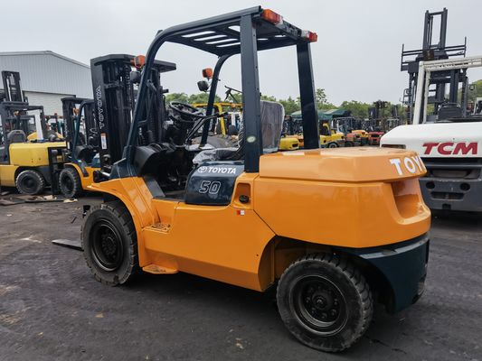 Chinese 4 ton vorkheftruck 5 ton diesel vorkheftruck met 5000 kg gewicht en benzinemotor