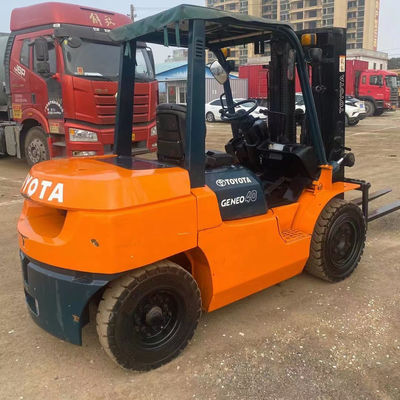 Gebruikte TOYOTA FD40.4 ton Vorklift met 2 trappen Mas 3m 4m 4.5m Gewicht KG 4000 kg