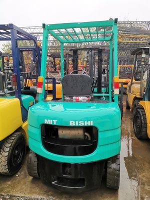 Gebruikte Mitsubishi 2,5 ton vorklift in Shanghai Perfect voor bouwmaterialen winkels