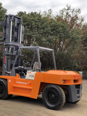 FD100 TCM vorklift van 10 ton in goede staat met dieselmotor en gewone vorkbreedte