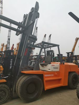 FD100 TCM vorklift van 10 ton in goede staat met dieselmotor en gewone vorkbreedte