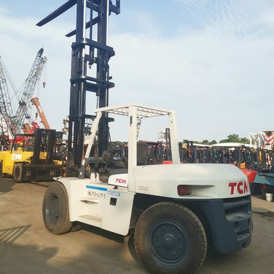 Gebruikte 10-ton TCM vorkheftruck FD100 met en vorkbreedte routine