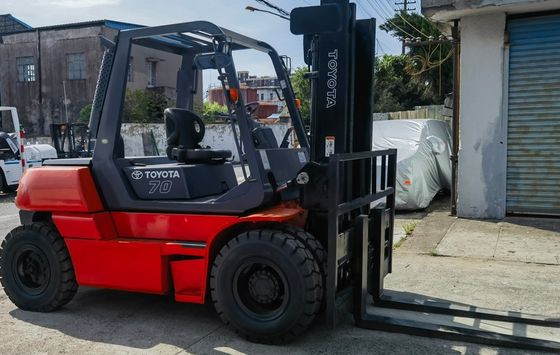 7 ton diesel vorkheftruck met EPA-certificering en Toyota ISUZU motor Routine vorklengte