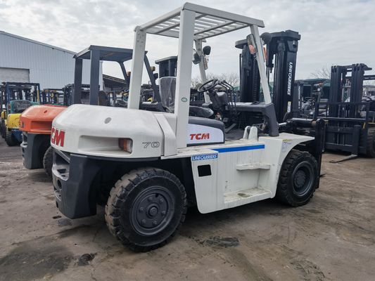 TCM FD70 7-10 ton vorkheftruck met dieselmotor en gewone vorklengte in Shanghai Yard