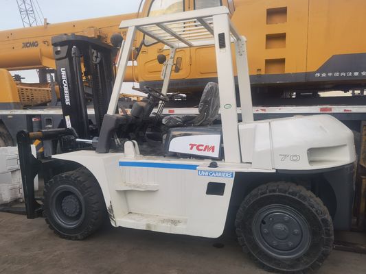 TCM FD70 7-10 ton vorkheftruck met dieselmotor en gewone vorklengte in Shanghai Yard