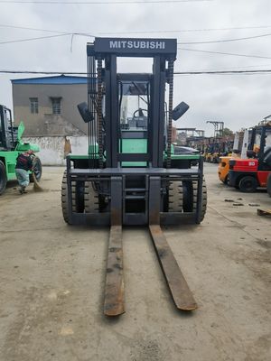 Shanghai verkoop Mitsubishi FD120 vorklift in goede staat voor de voedingsmiddelen- en drankindustrie
