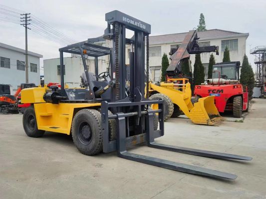 Top-rated Gebruikte 15 ton Komatsu vorkheftruck voor uw materiaalverwerking behoeften