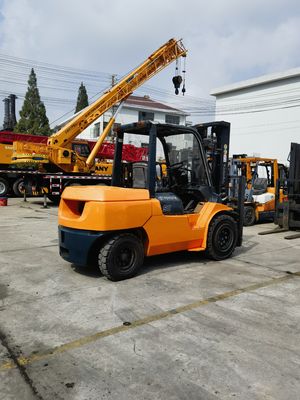 Kledingwinkel moet 5 ton gebruikte Toyota vorklift hebben met Japanse onderdelen en dieselmotor