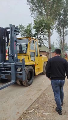 20 ton TCM vorkheftruck Origineel uit Japan en aangedreven door een dieselmotor voor voedingsmiddelen en dranken