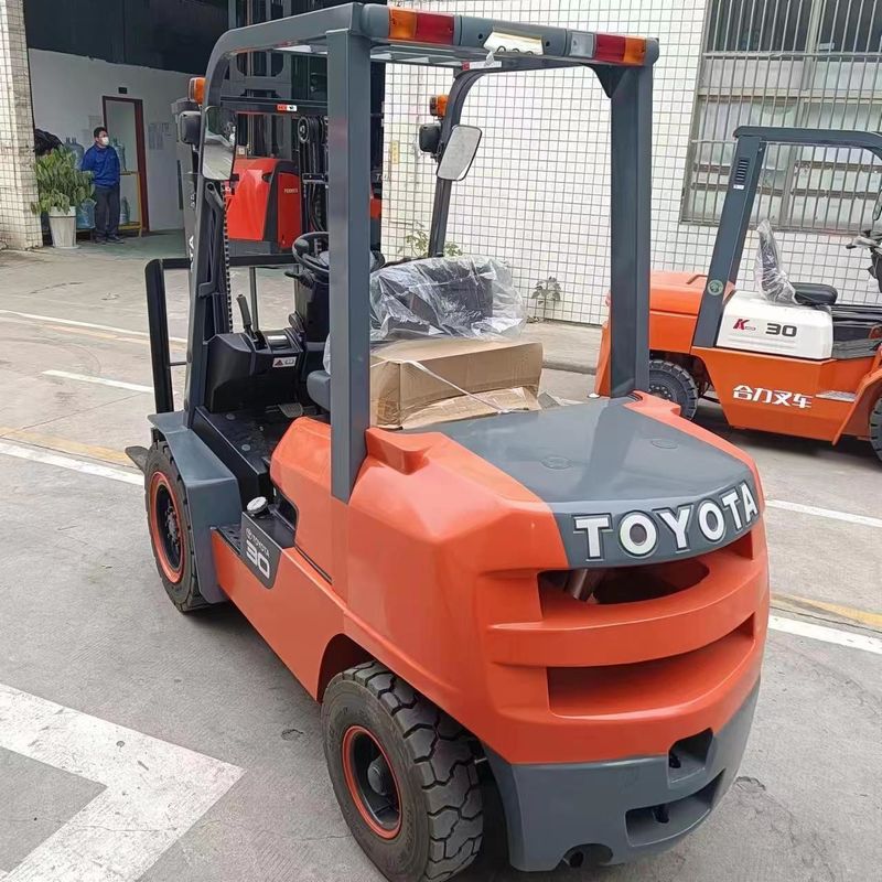 3 ton 3000 kg Gebruikte Toyota Vorklift FDZN30 met Japanse ISUZU motor in goede staat
