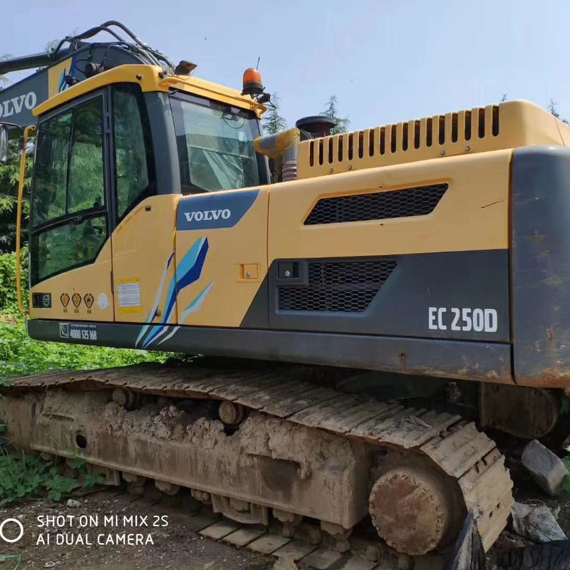 Gebruikte Volvo EC250 hydraulische graafmachine met lage werktijden in Shanghai