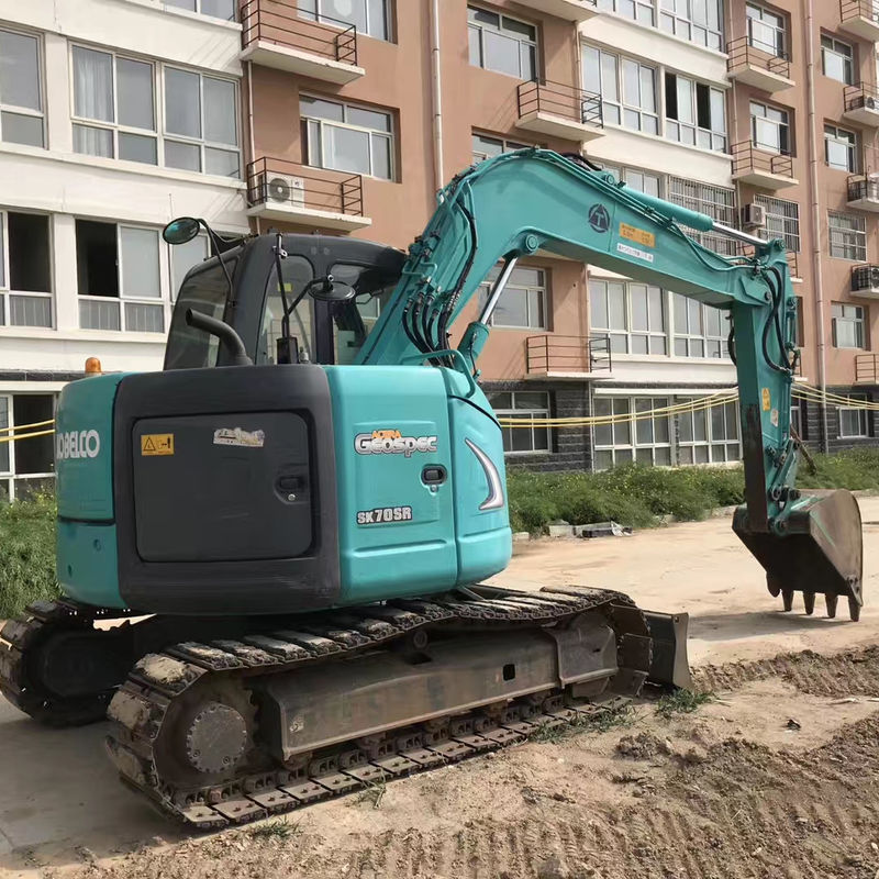 Tweedehands Kobelco SK70SR gebruikte graafmachine met een nominale laadcapaciteit van 3 ton