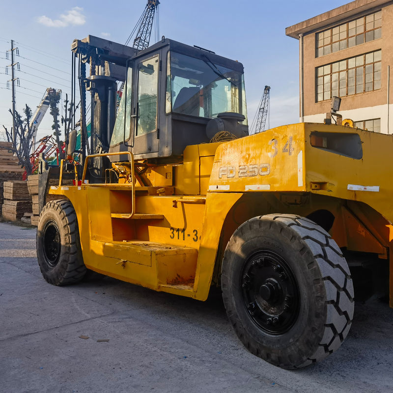Japan Made TCM FD250 25 ton gebruikte dieselforklift voor materiaalverwerking