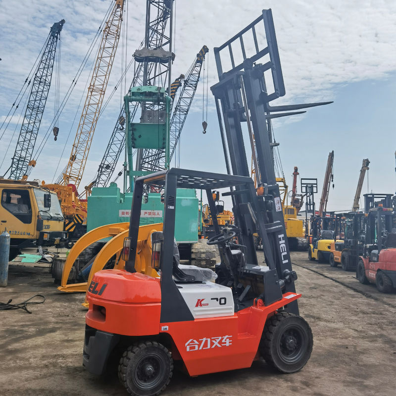 Voedsel- en drankwinkels Gebruikte Heli K20 diesel 2 ton diesel twee mast heftruck binnen het budget