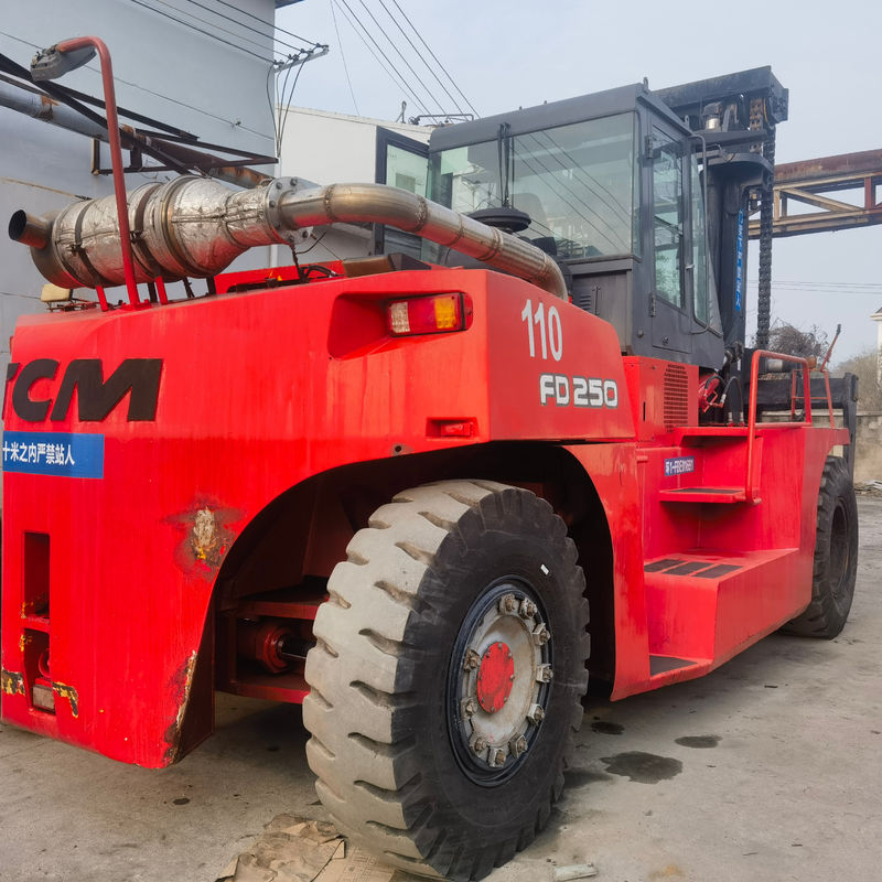 6 meter hoge klemtruck TCM FD250 25 ton diesel gebruikte vorkheftruck met zijverschuiving in Shanghai