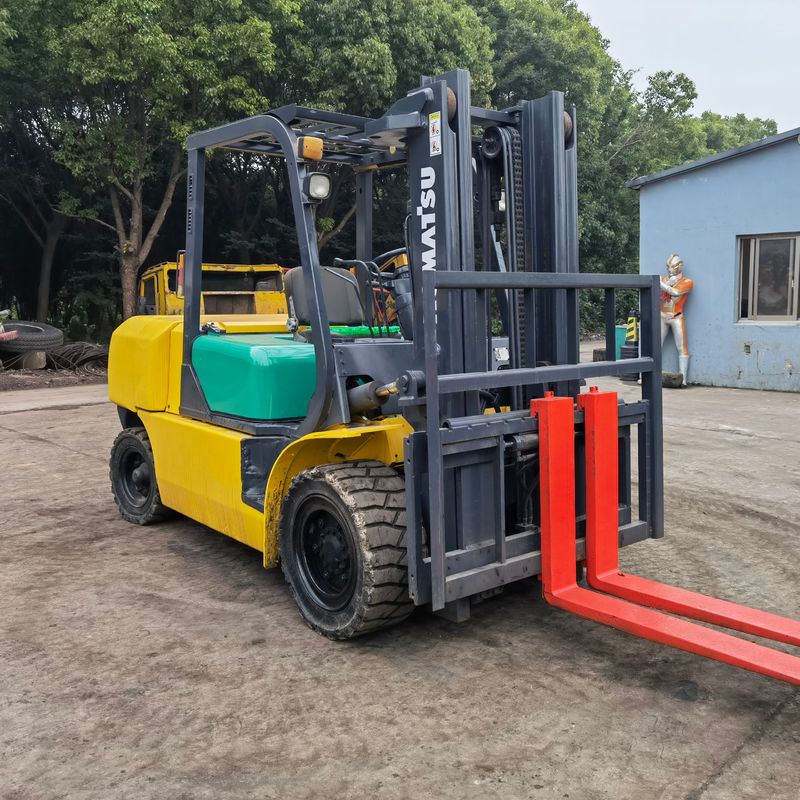 Gebruikte Komatsu 5 Ton Diesel Vorklift FD50 met Japanse motor in Shanghai Yard