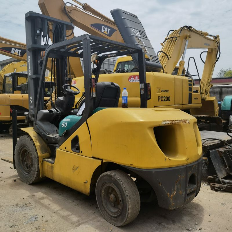 5ton vorklift Komatsu FD50-10 FD50-7 FD50 met handmatige krachtbron en in goede staat