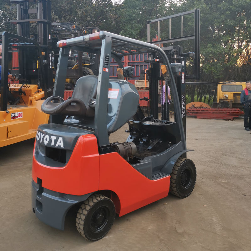 Routine vorkbreedte 1,5 ton Diesel Toyota FD15 vorkheftruck met 2 trappen 3 meter in Shanghai