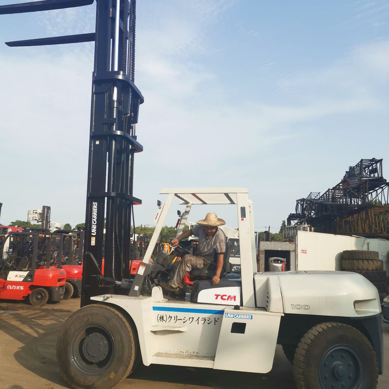 Gebruikte 10-ton TCM vorkheftruck FD100 met en vorkbreedte routine
