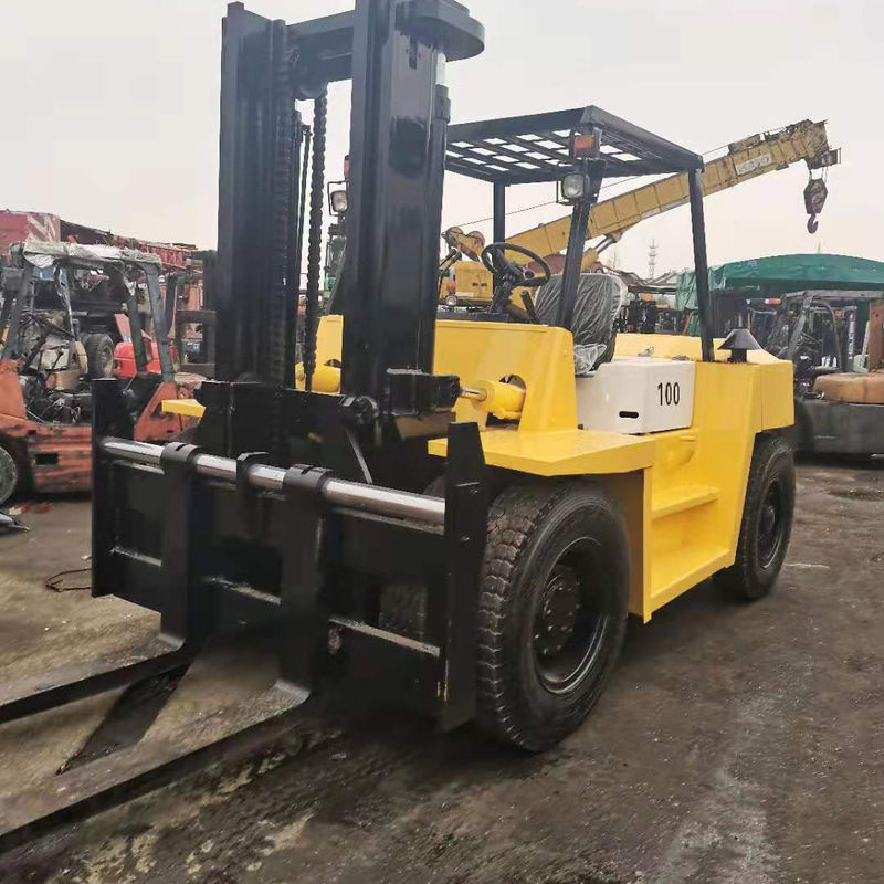 10 ton TCM vorklift fd100 in Shanghai Versatile voor toepassingen in voedsel- en drankenindustrie